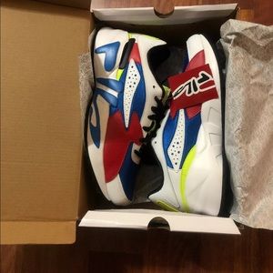 Fila unisex running shoe